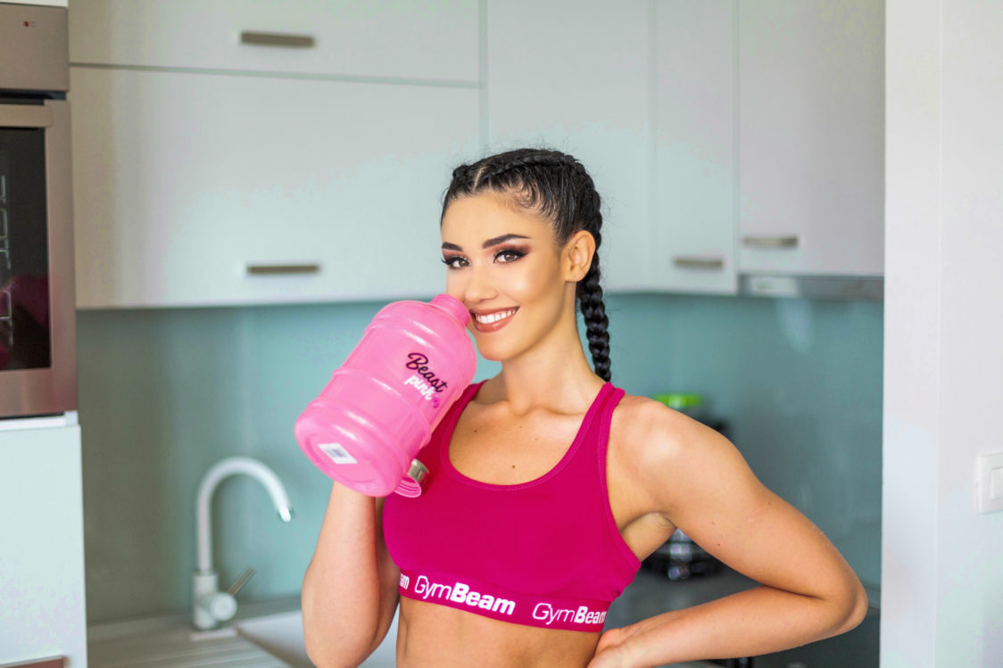 Kolik vody máme v těle a proč je tak důležitá?