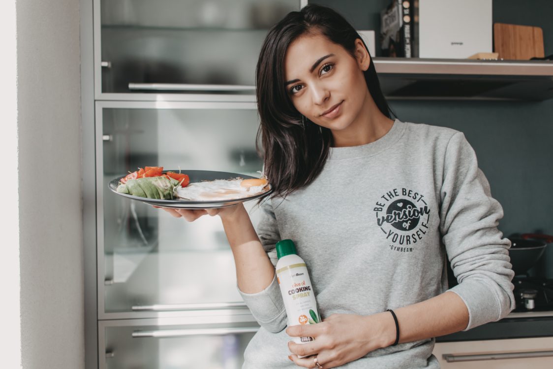 Hoe gewicht te verliezen zonder te sporten? Stel je menu correct samen, vergeet niet om voldoende eiwitten en vezels te consumeren