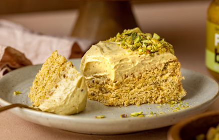 Fitness Recipe: Fluffy Pistachio Cake with a Smooth Cream