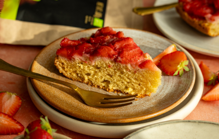 Fitness Recipe: Upside-Down Strawberry Cake