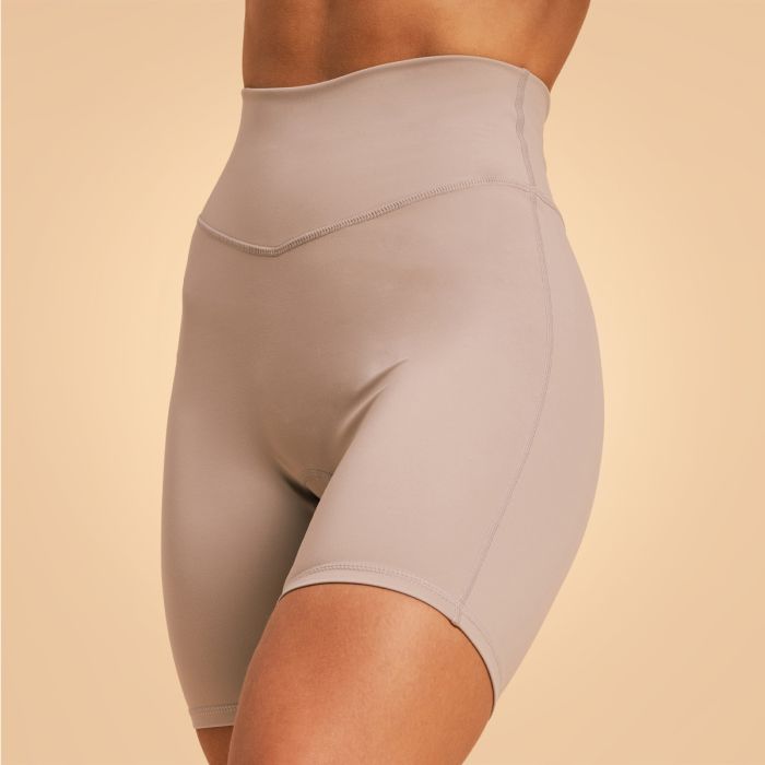 Women‘s Venture Shorts Ash - BeastPink L