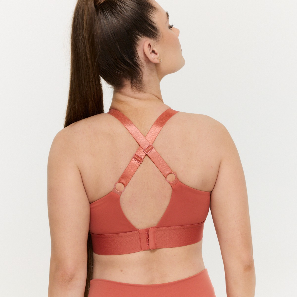Limitless Sportbeha Kaneel - GymBeam