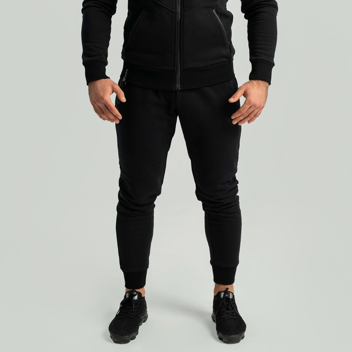 Nova Joggers Zwart - STRIX