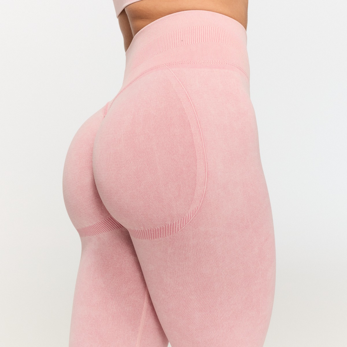 Women‘s Fierce Seamless Leggings Baby Pink - GymBeam